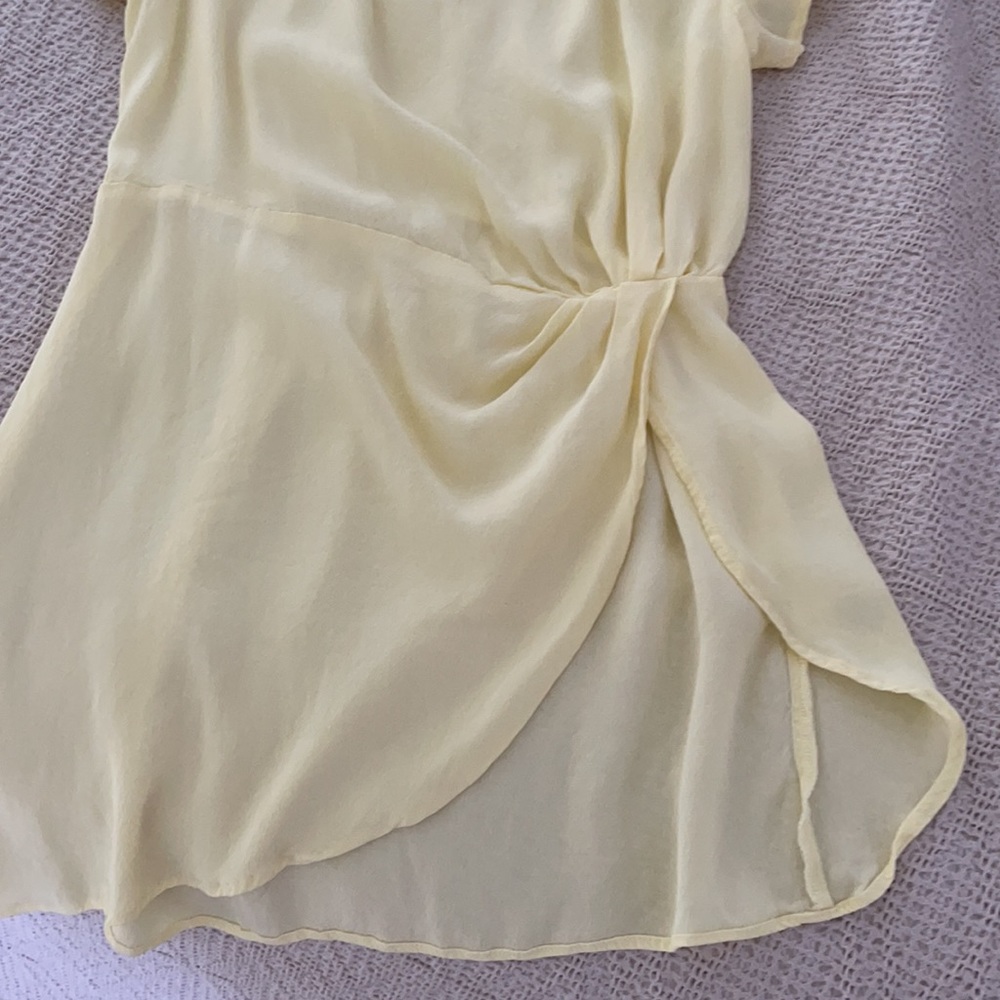 Yellow blouse - Picture 3 of 3